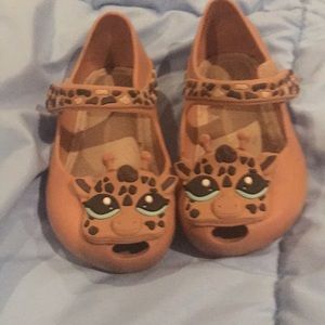 Mini Melissa Giraffe Shoes!